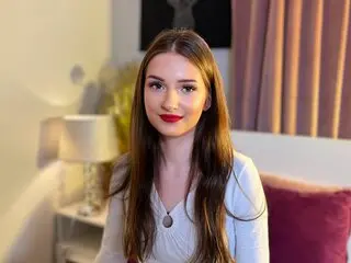 AdelinaEmber lj anal