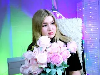 AliceRiwe show nackt