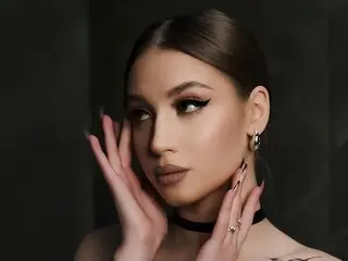 ArinaMays sex bilder