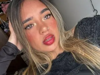 EllyeConnor porn cam